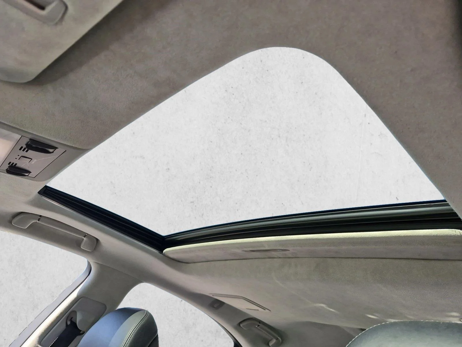 Used 2015 Nebula Gray Pearl Lexus  image 15