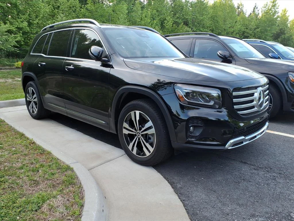 New 2025 Night Black Mercedes-Benz GLB 250 image 67
