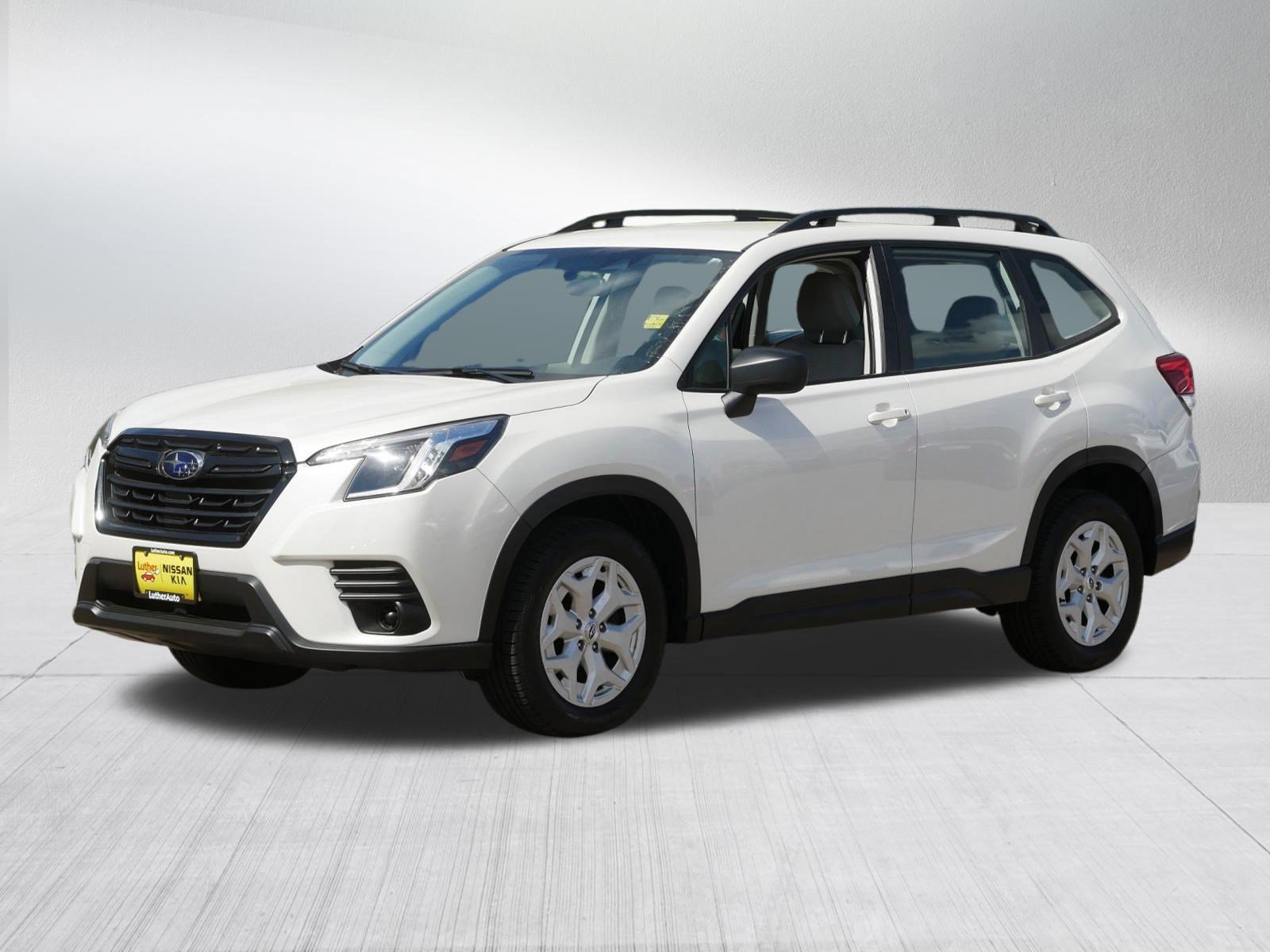 Used 2022 Crystal White Pearl Subaru CVT image 3