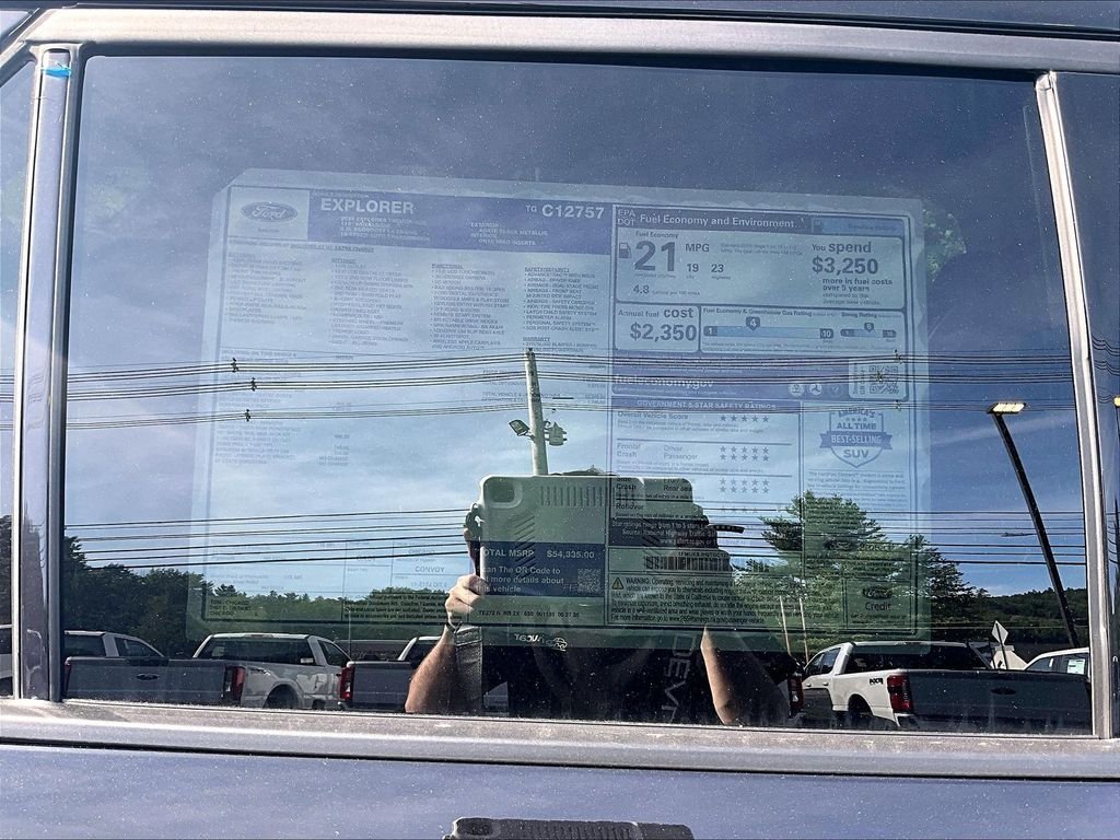 New 2026 Agate Black Metallic Ford Tremor image 15