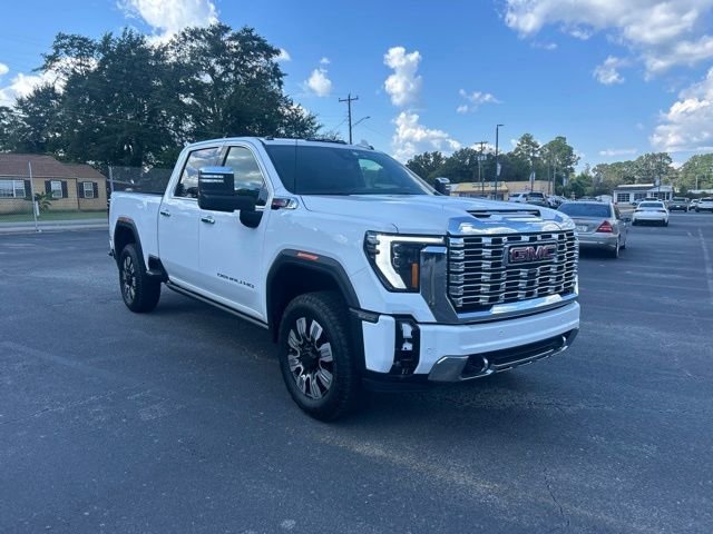 Used 2025 White GMC Denali image 6