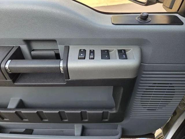 Used 2016 Silver Ford XLT image 23