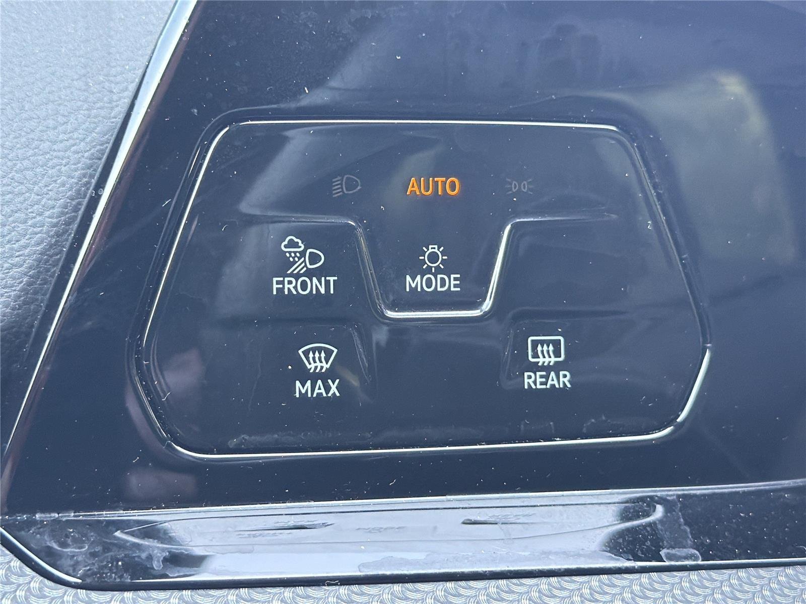 Used 2024 Lapiz Blue Metallic Volkswagen SUN image 16