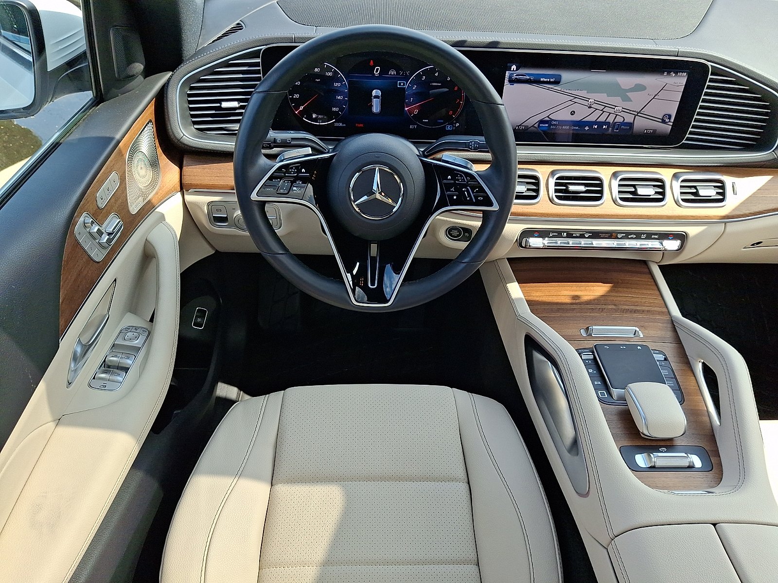 Certified Used 2025 Polar White Mercedes-Benz 4MATIC® image 11