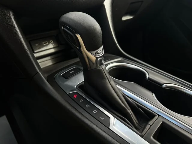 Used 2024 White Chevrolet LT image 30