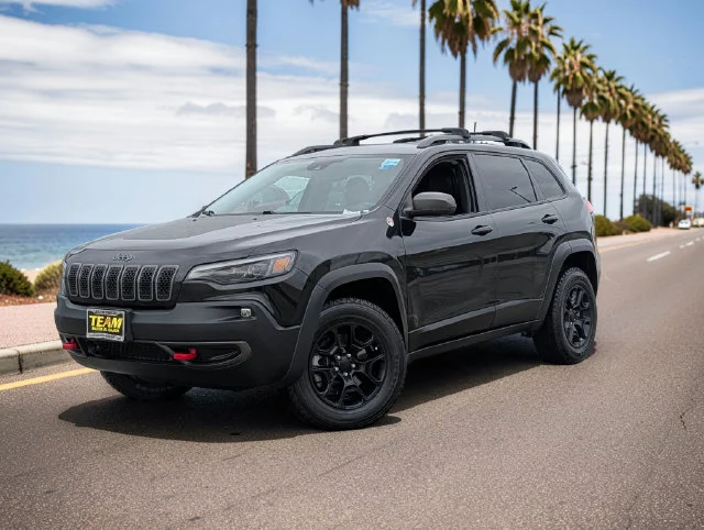 Used 2021 Black Jeep Trailhawk image 2
