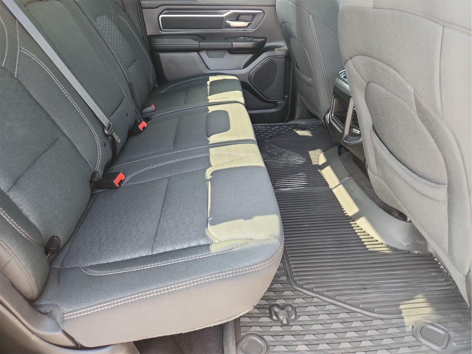 2025 Ram 1500 photo 25 of 32
