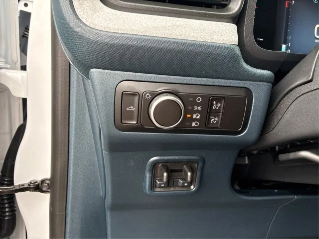 New 2026 Oxford White Ford XLT image 39