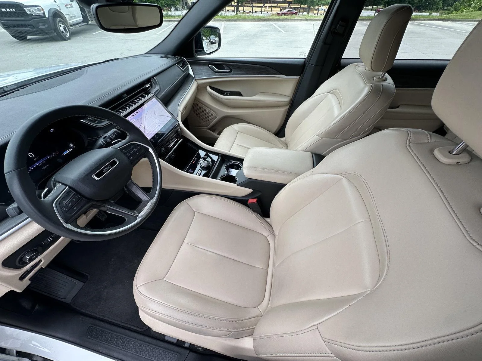 Used 2024 Bright White Clearcoat Jeep Limited image 10