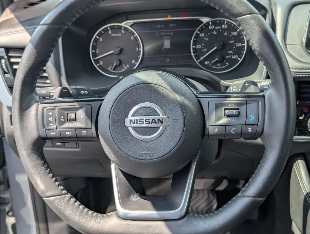 Used 2021 Boulder Gray Pear Nissan SL image 16