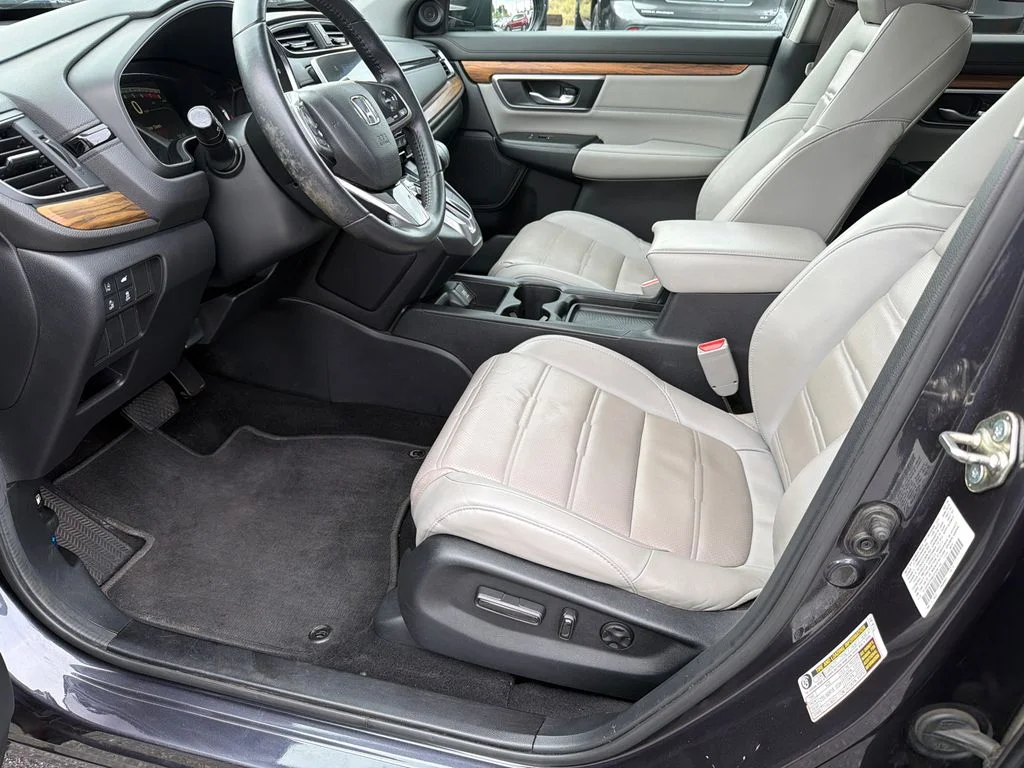 Used 2018 Black Honda Touring image 9