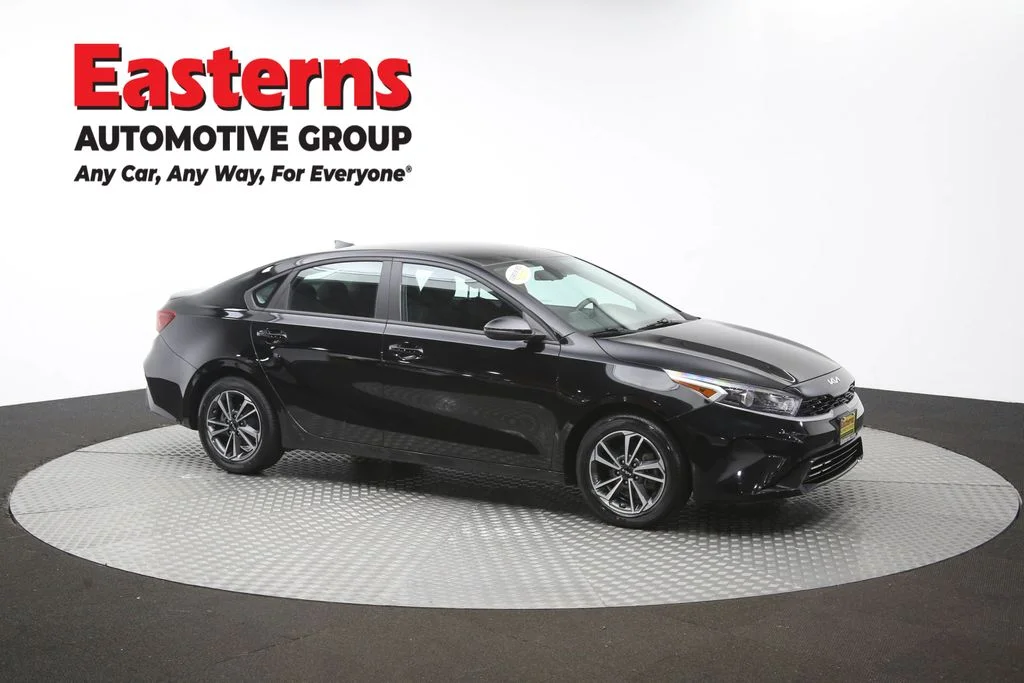 Used 2023 Black Kia LXS image 47
