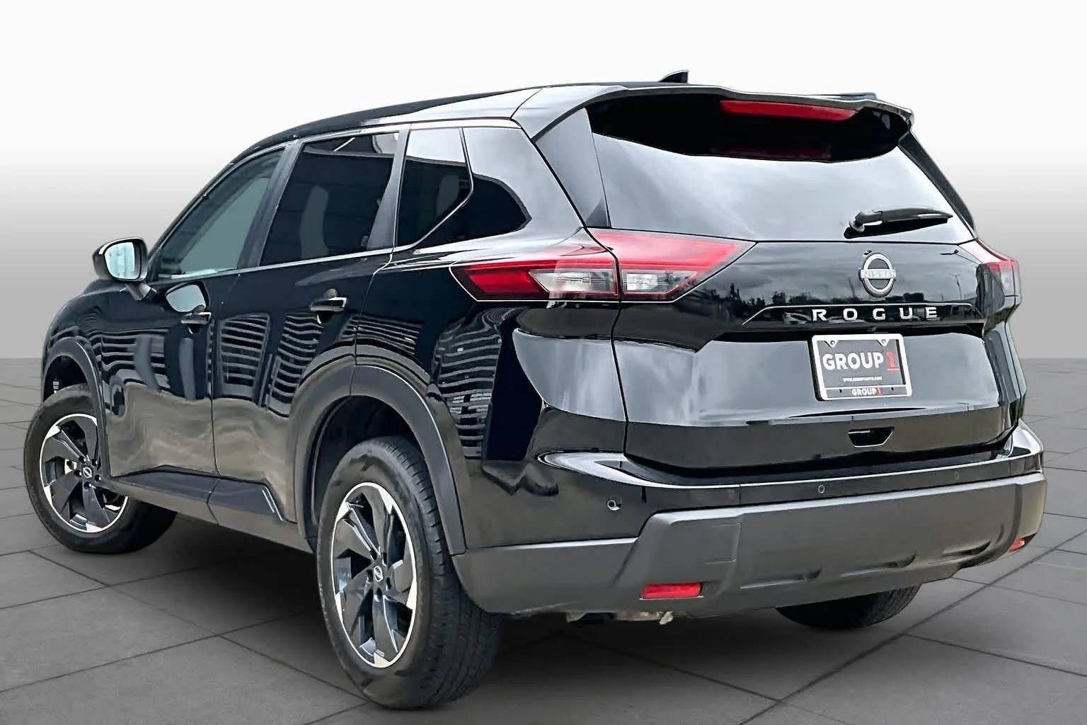Used 2025 Super Black Nissan SV image 11