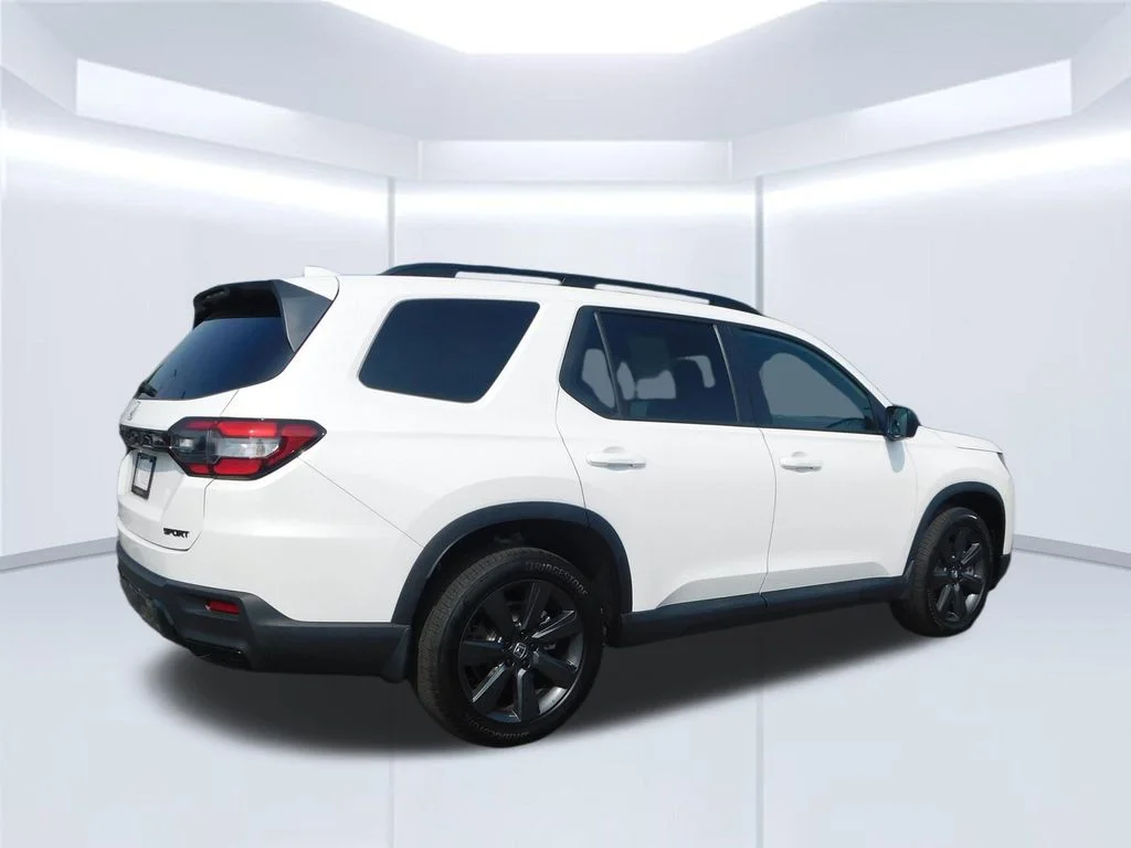 Used 2026 White Honda Sport image 3