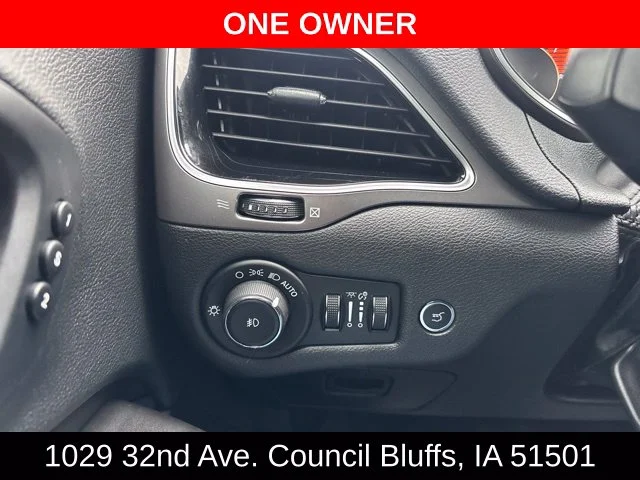 Used 2019 Black Jeep Limited image 16