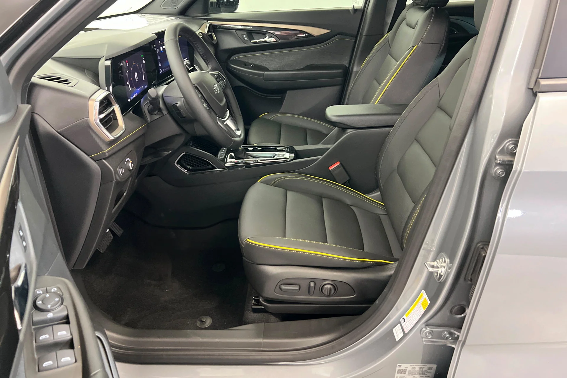 New 2026 Sterling Gray Metallic Chevrolet ACTIV image 18