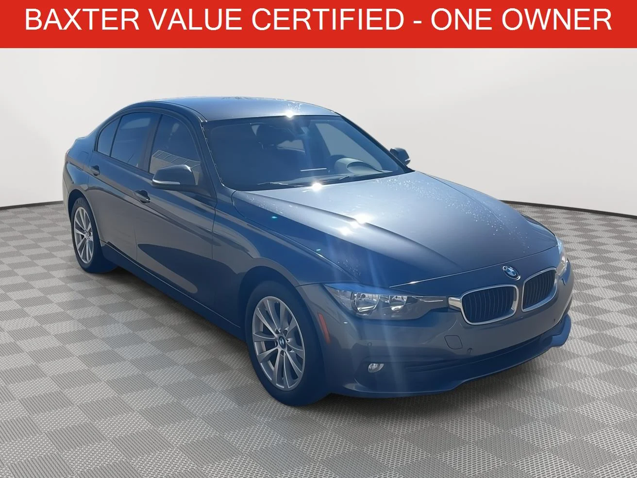 2016 BMW 3 Series 320i xDrive Sedan's photo
