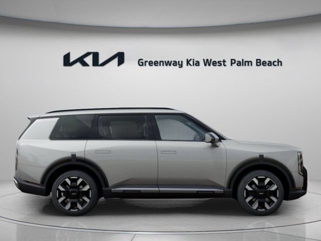 New 2027 Silver Kia S image 9