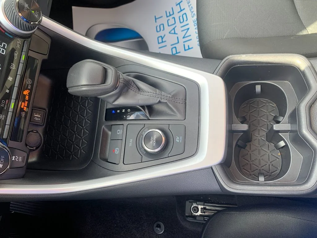 Used 2025 White Toyota XLE image 24