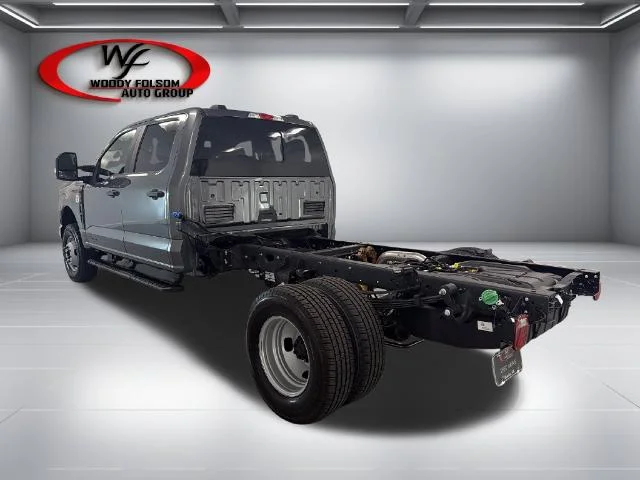 New 2027 Carbonized Gray Metallic Ford F-350® XL image 23
