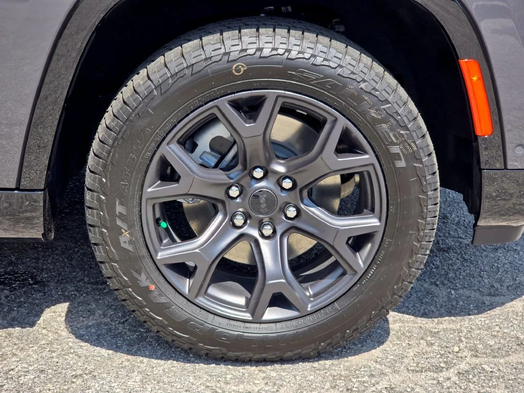 New 2026 Gray Jeep Upland image 15