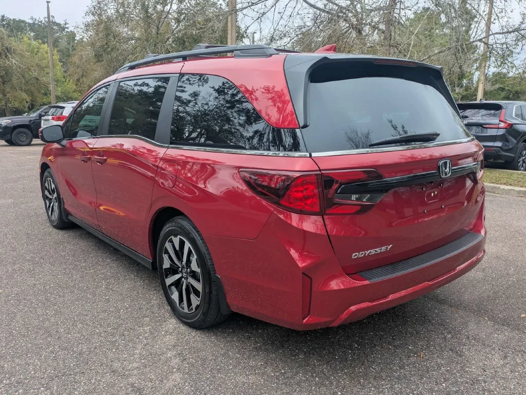 Certified Used 2025 Radiant Red Metallic II Honda EX-L image 6