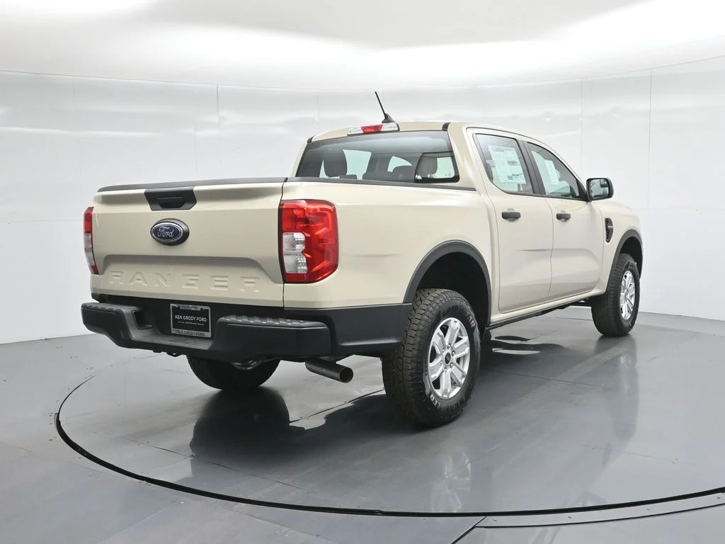 New 2025 Beige Ford XL image 27