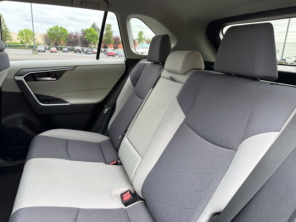 Used 2020 Silver Sky Metallic Toyota XLE image 37