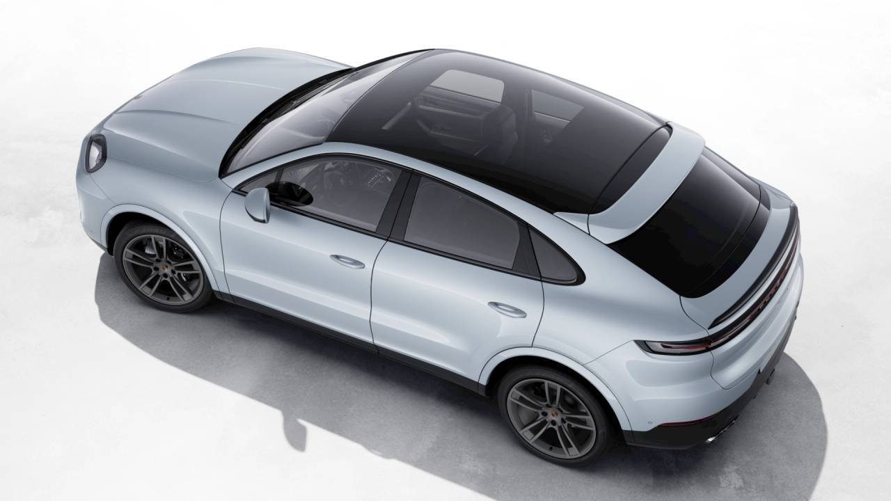 New 2026 Dolomite Silver Metallic Porsche Coupe image 4