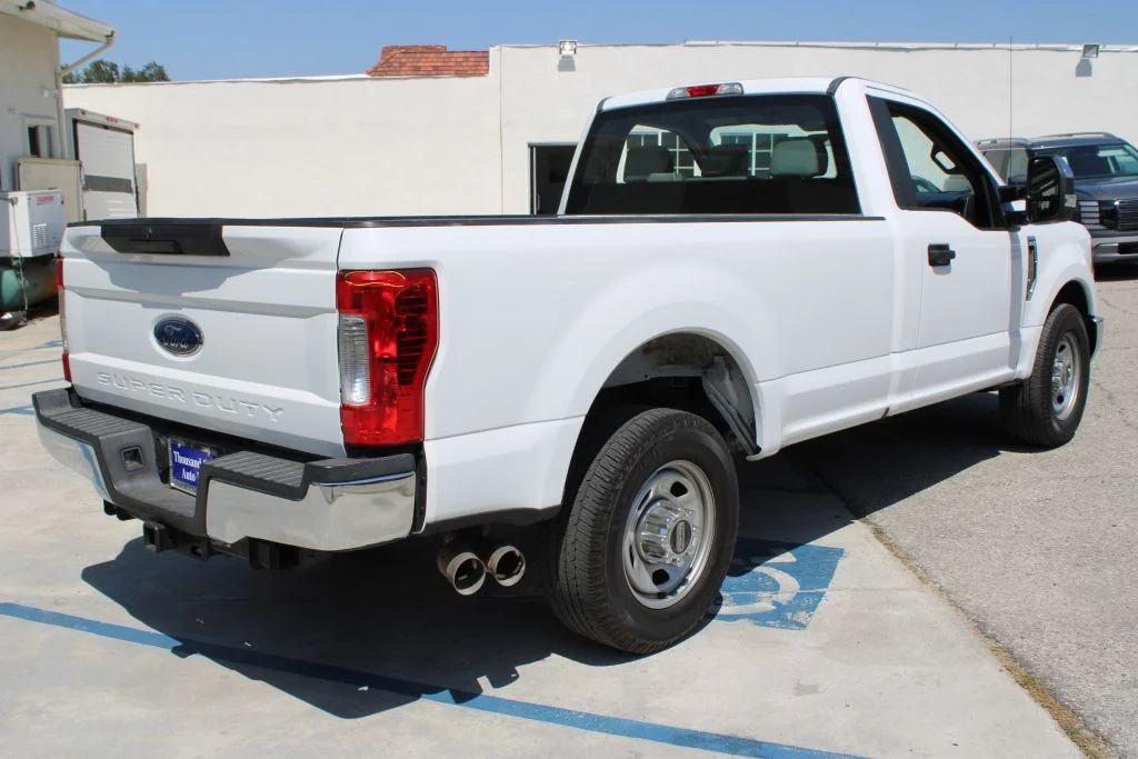 Used 2019 White Ford XL image 4