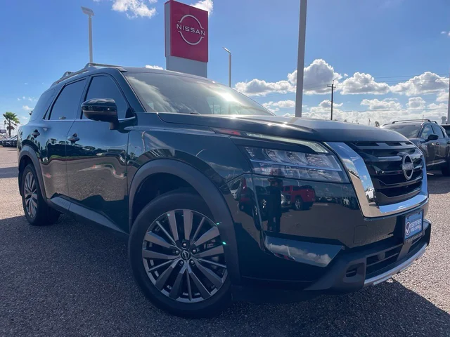 2024 Nissan Pathfinder SL
