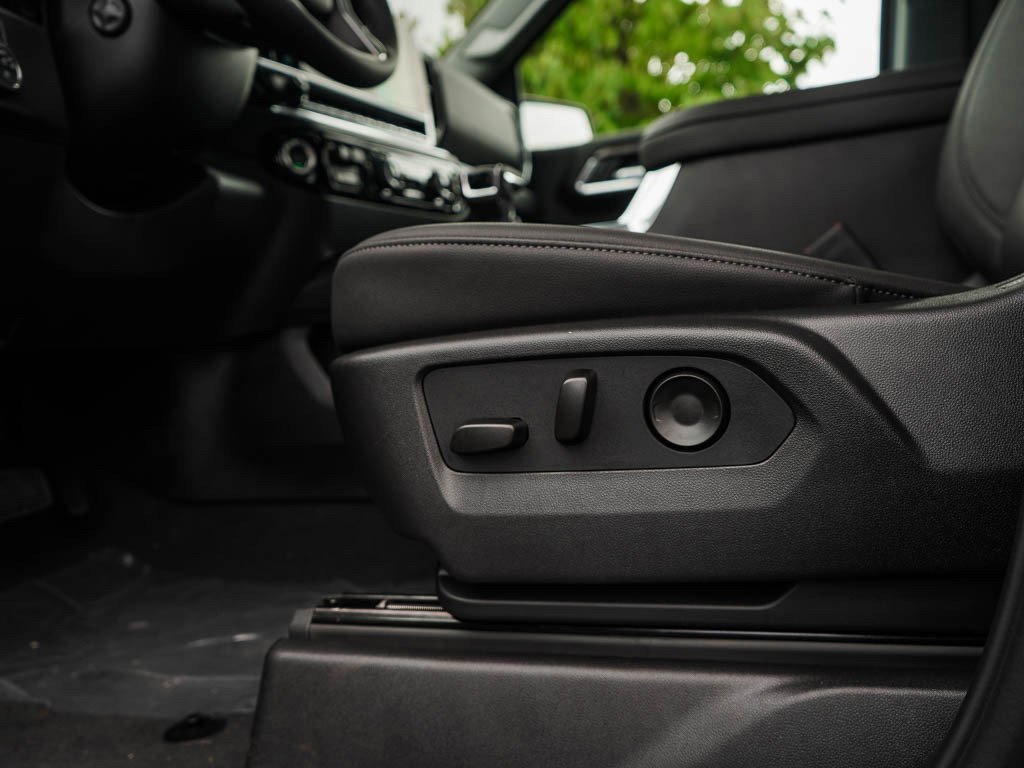 2026 Chevrolet Silverado 1500 LTZ - Photo 15