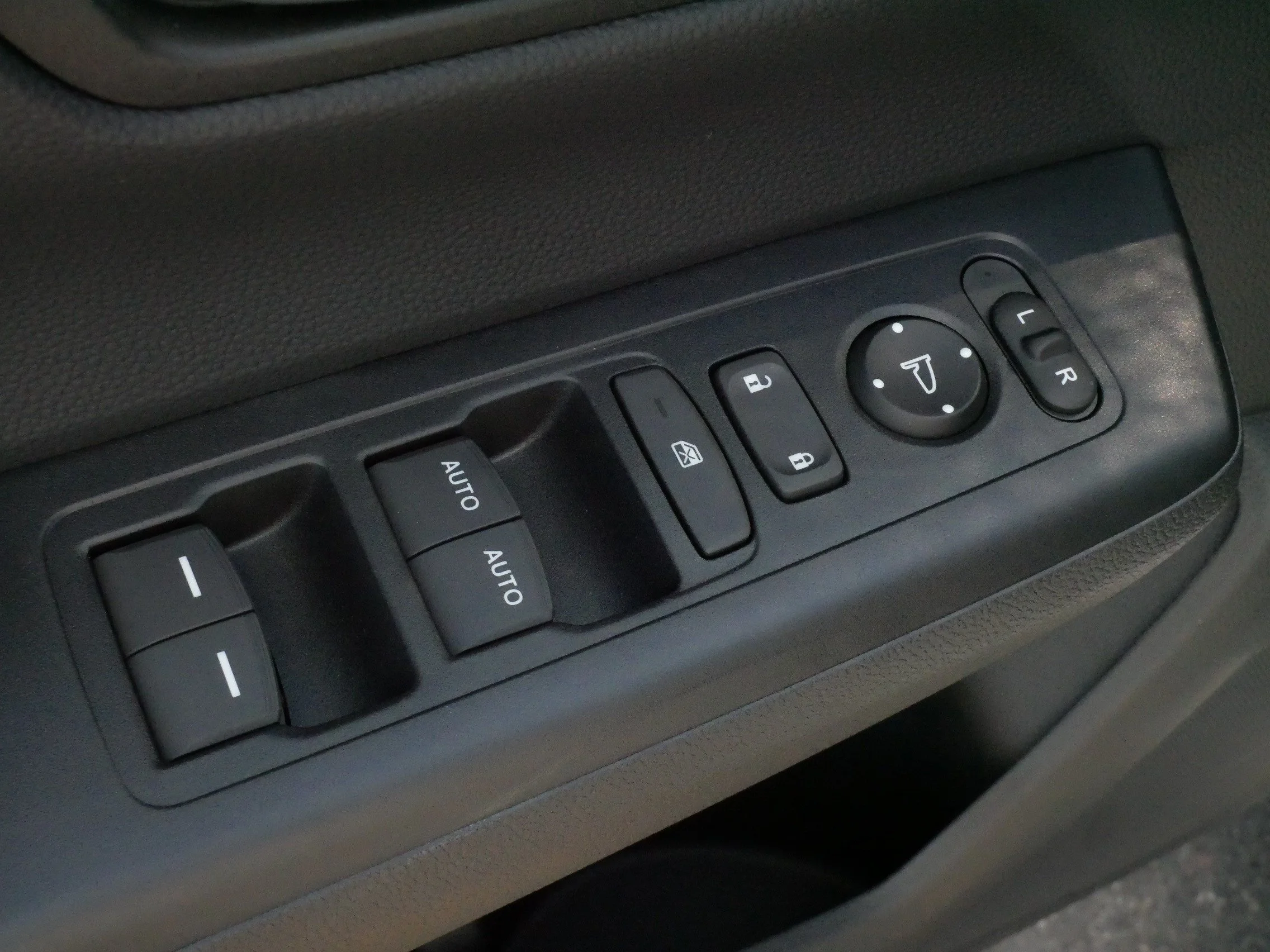 2026 Honda CR-V EX - Photo 19