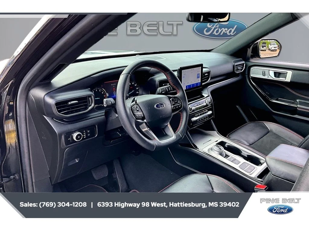 Certified Used 2023 Agate Black Metallic Ford ST-Line image 12