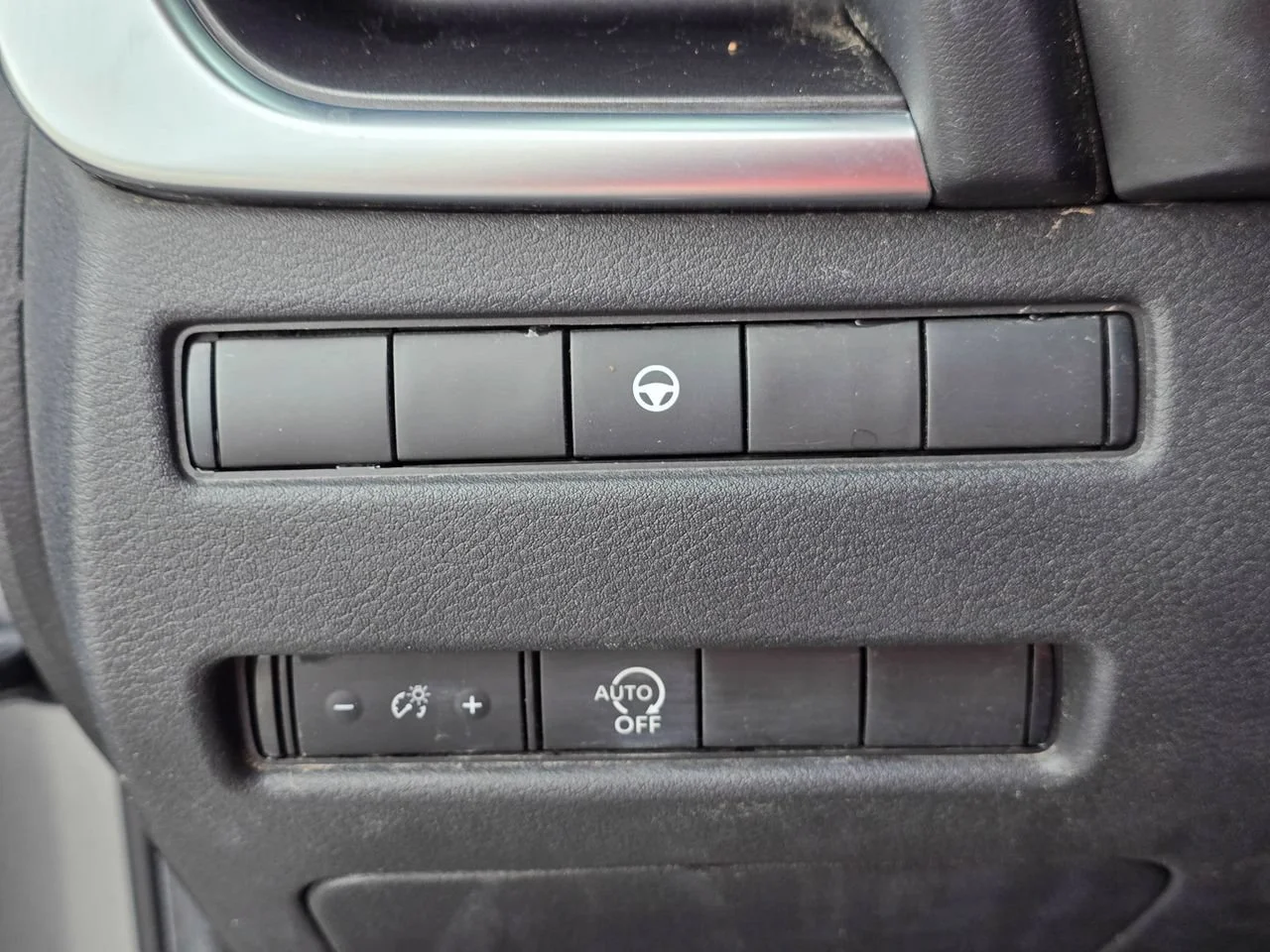 Used 2023 Gray Nissan SV Intelligent AWD image 23