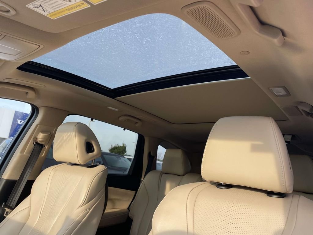 Used 2025 Black Acura w/Technology Package image 9