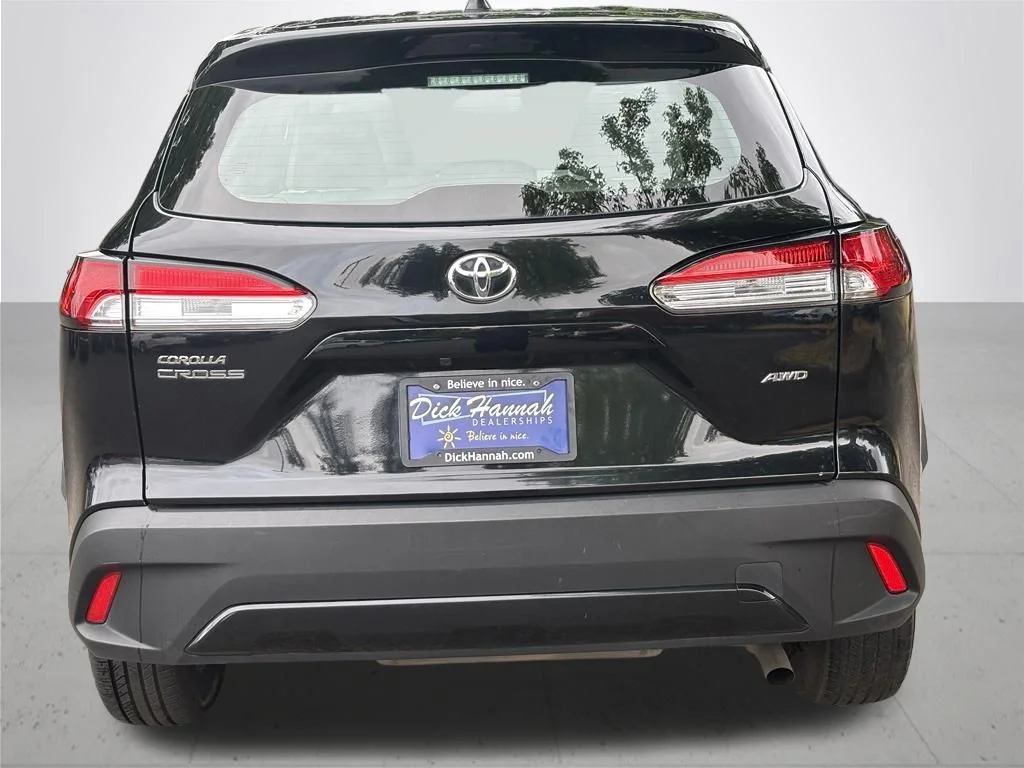 Used 2024 Black Toyota L image 5