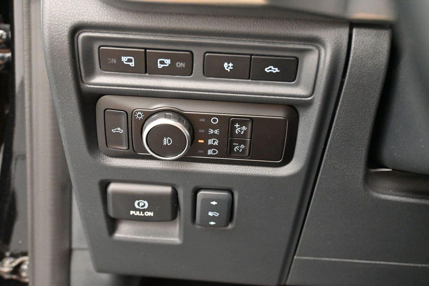 Used 2023 Agate Black Metallic Ford XL image 20