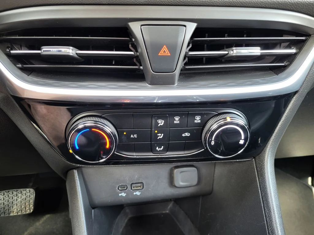 Used 2024 Summit White Buick Sport Touring image 15
