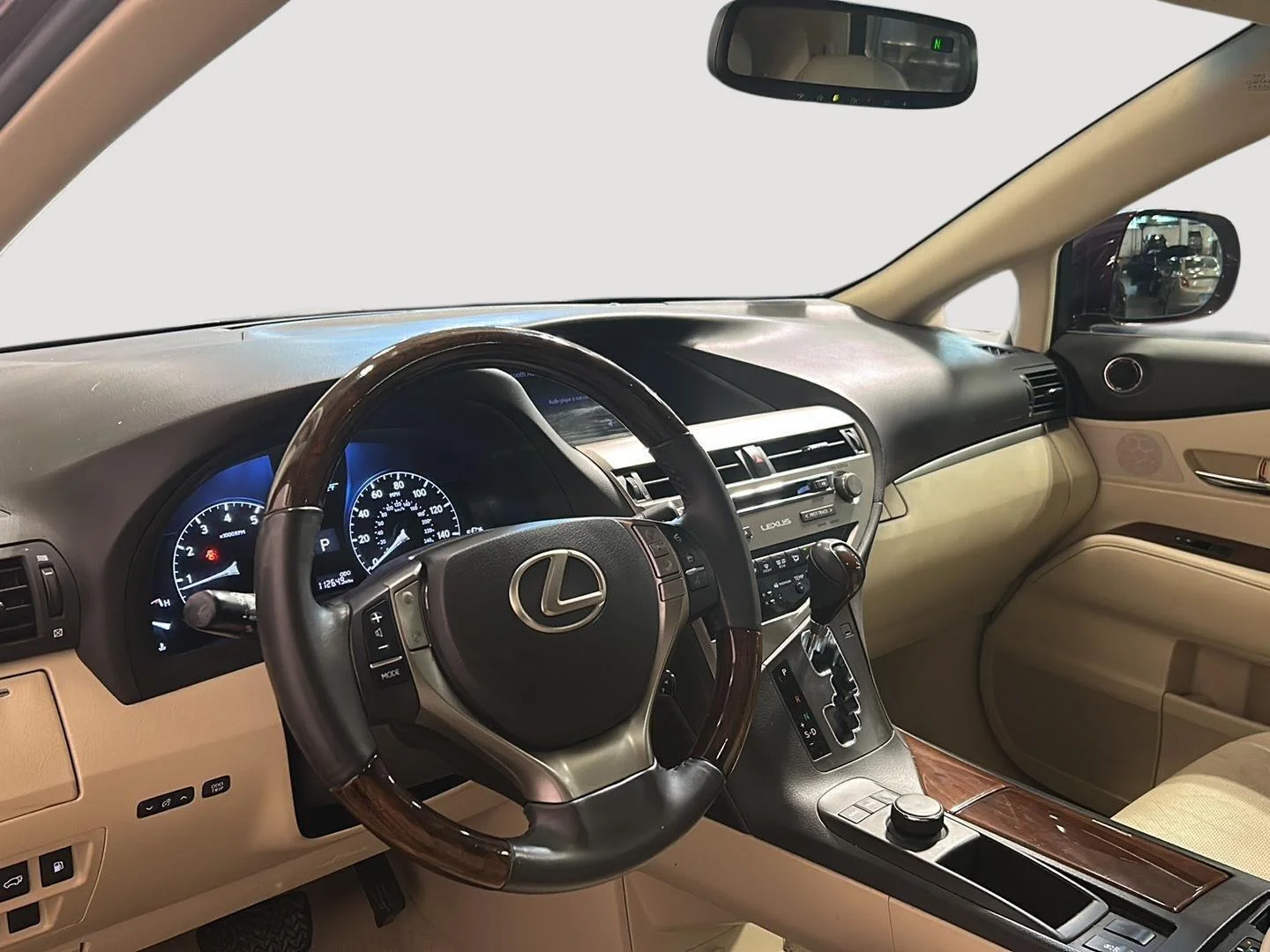 Used 2015 Claret Mica Lexus Premium image 5