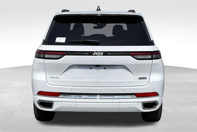 2025 Jeep Grand Cherokee Overland - Photo 4