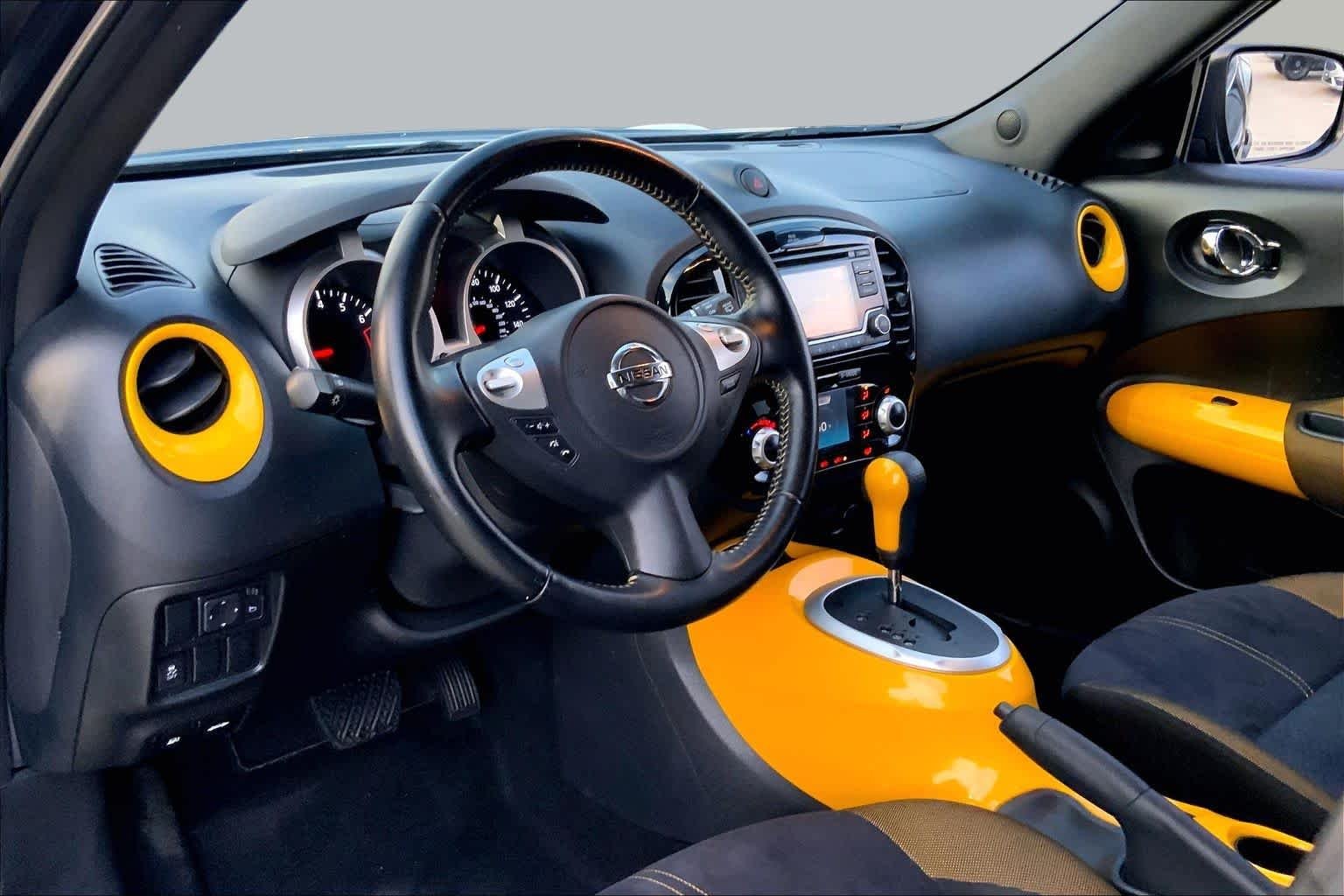 Used 2016 Super Black Nissan SV image 18