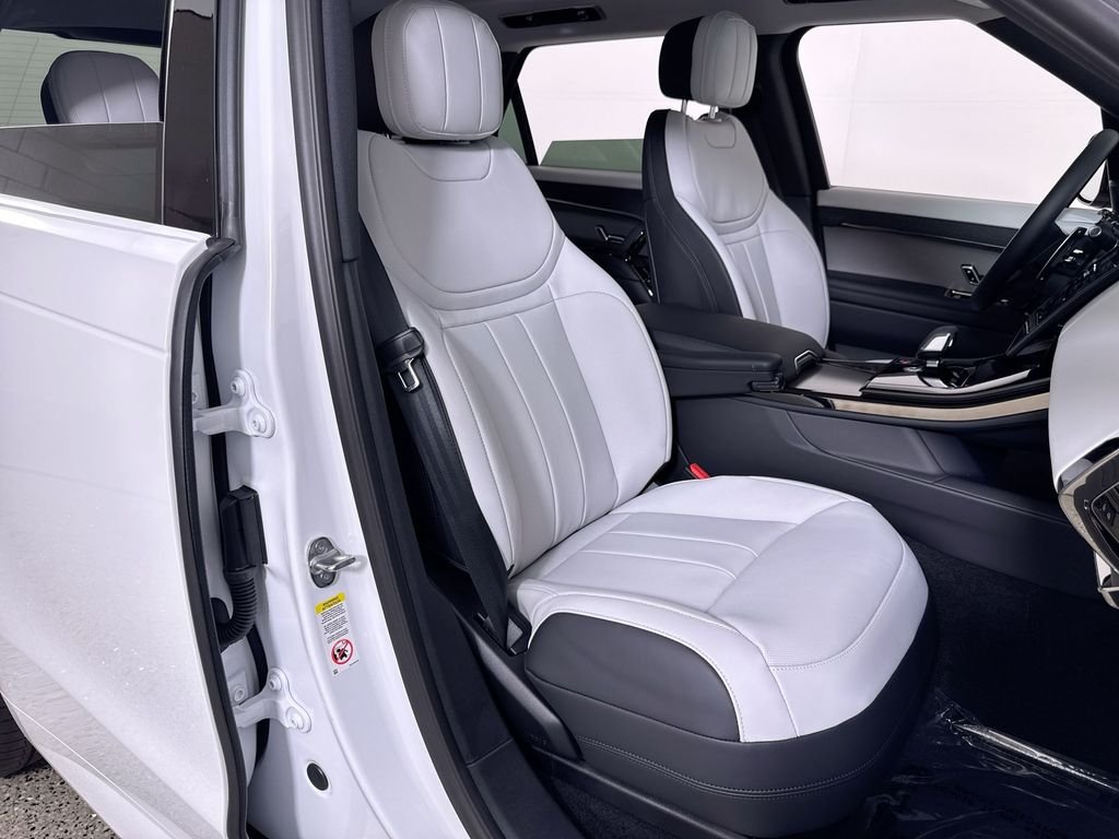 New 2026 Fuji White Land Rover Dynamic SE image 22