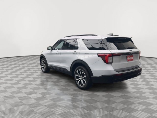 Used 2026 Space White Metallic Ford ST-Line image 42