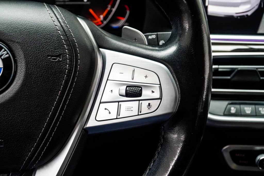 Used 2019 White BMW xDrive40i image 34