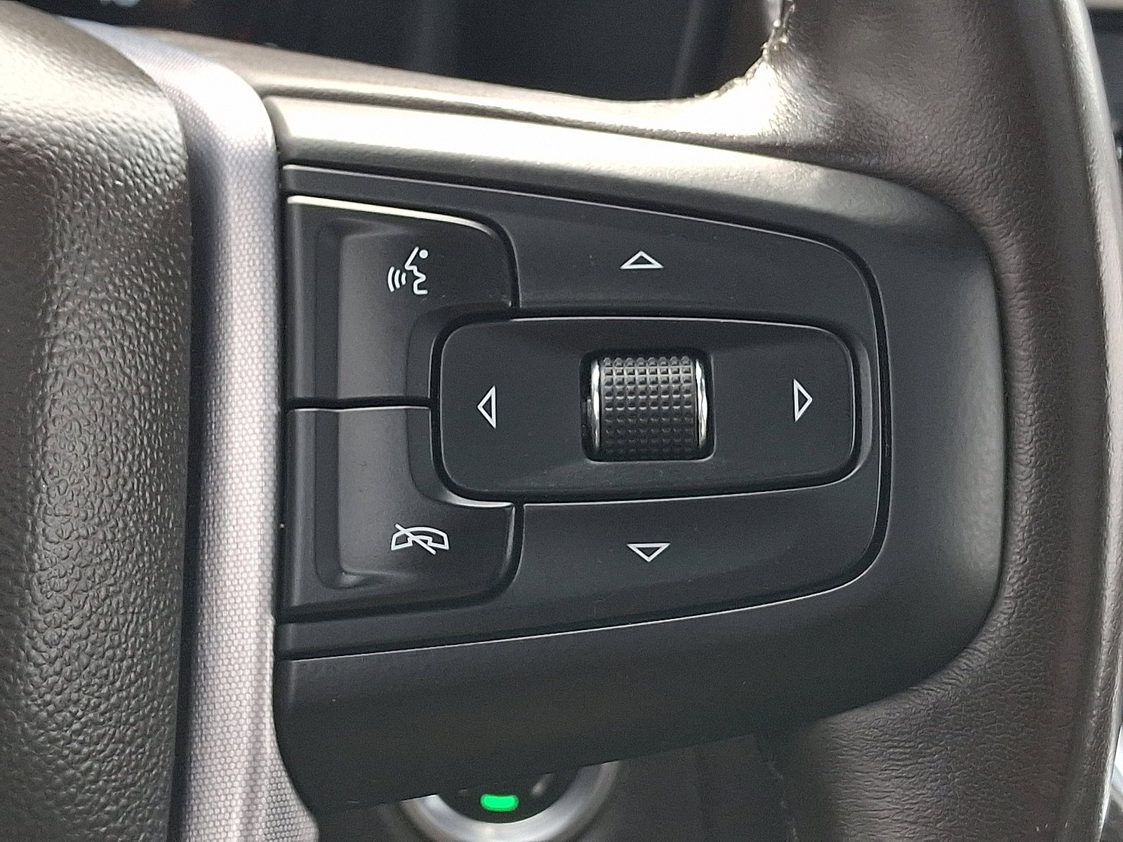 2023 GMC Yukon XL SLT - Photo 25