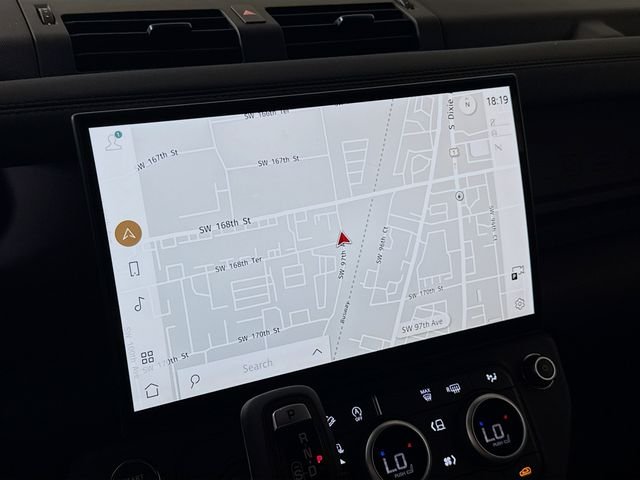 New 2026 Fuji White Land Rover X-Dynamic SE image 16