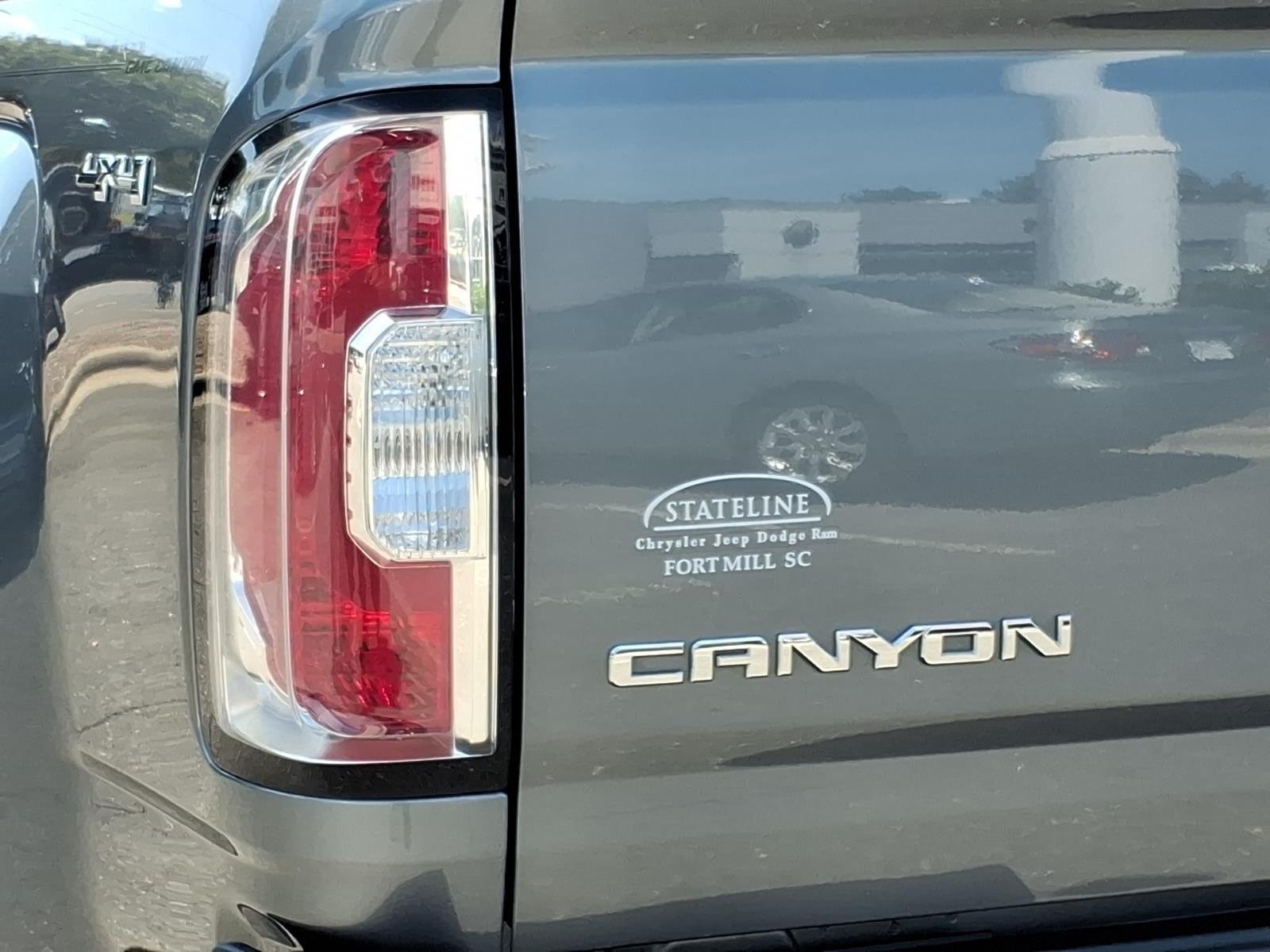 Used 2019 Quicksilver Metallic GMC 4WD SLE image 19