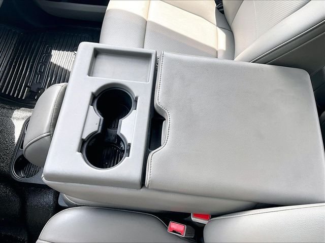 Used 2019 White Ford XL image 15