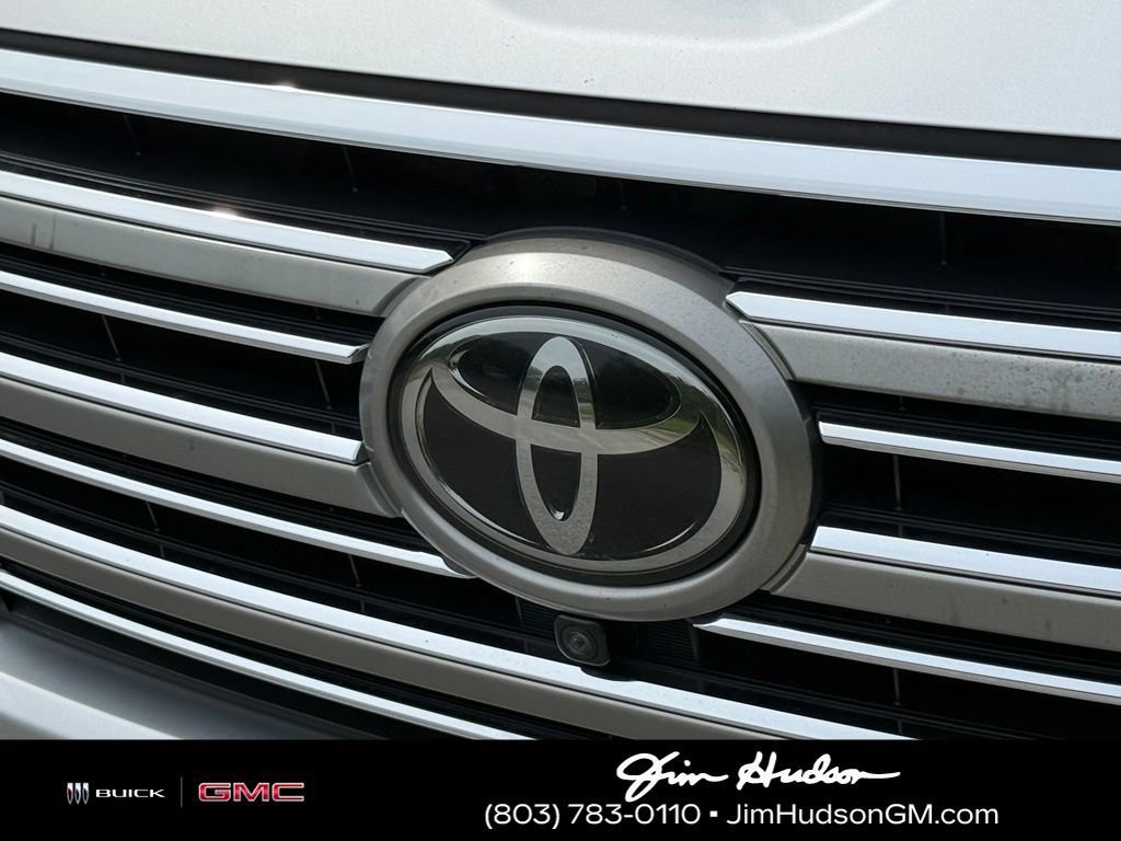 Used 2021 Silver Toyota 4DR 4WD image 8